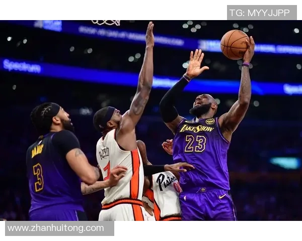 湖人对阵活塞的最新赛况分析与球员表现点评 湖人对阵活塞的最新赛况分析与球员表现点评