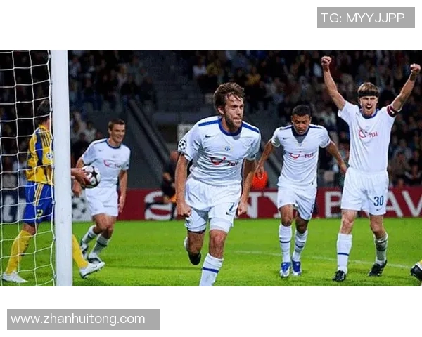 卡拉巴赫与比利亚的激烈对决揭示了足球战术的精彩与魅力